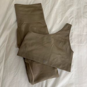 Tan Set Active Set Small Workout